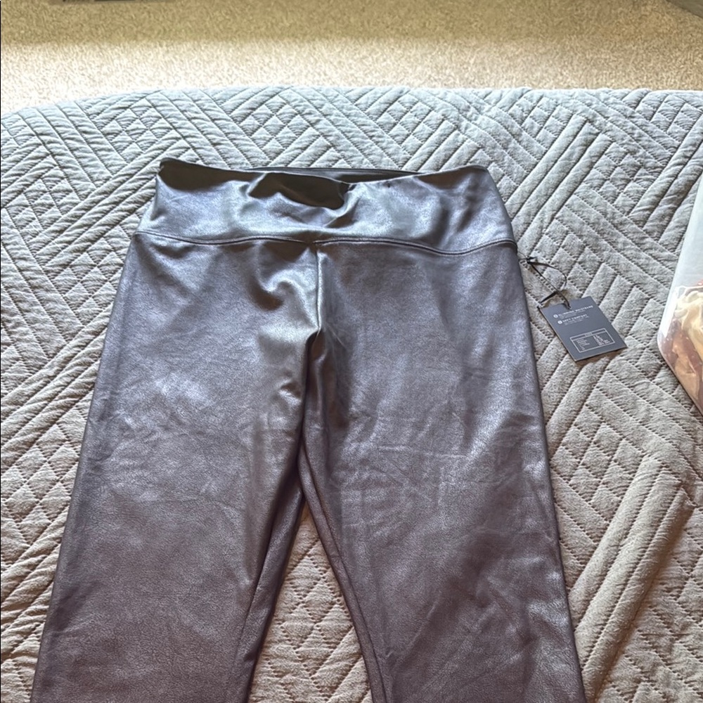 Simply Vera Vera Wang Dark Brown Leggings - Picture 3 of 3